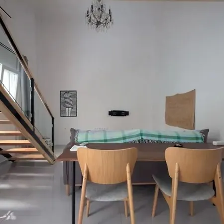 Modern Loft In The Heart Of דירה סלוניקי