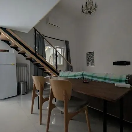 Apartment Modern Loft In The Heart Of Thessaloniki